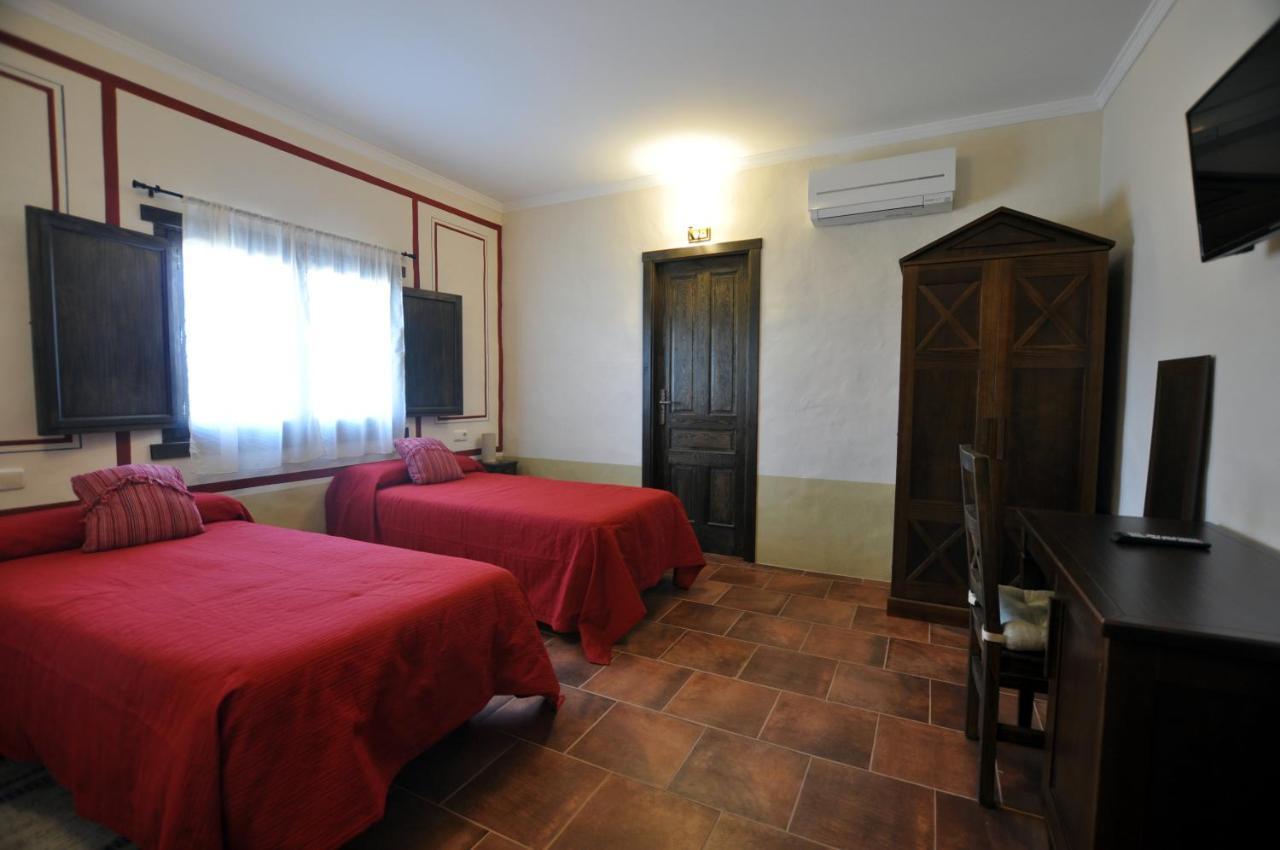 Termas Aqua Libera Guest House Aljucén Exterior photo